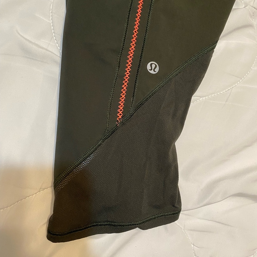 Lululemon tights - Picture 4 of 4